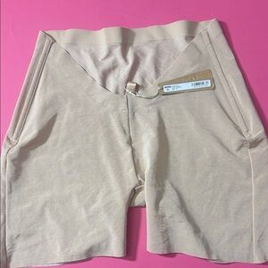 SKIMS Women's Clay sheer sculpt low back shorts